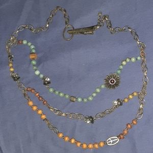 Adjustable necklace with three chains